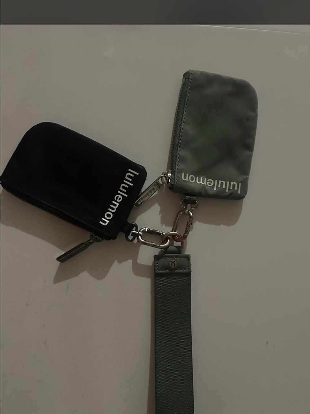 lululemon athletica Dual Pouch Key & Card Holder in Black and Olive